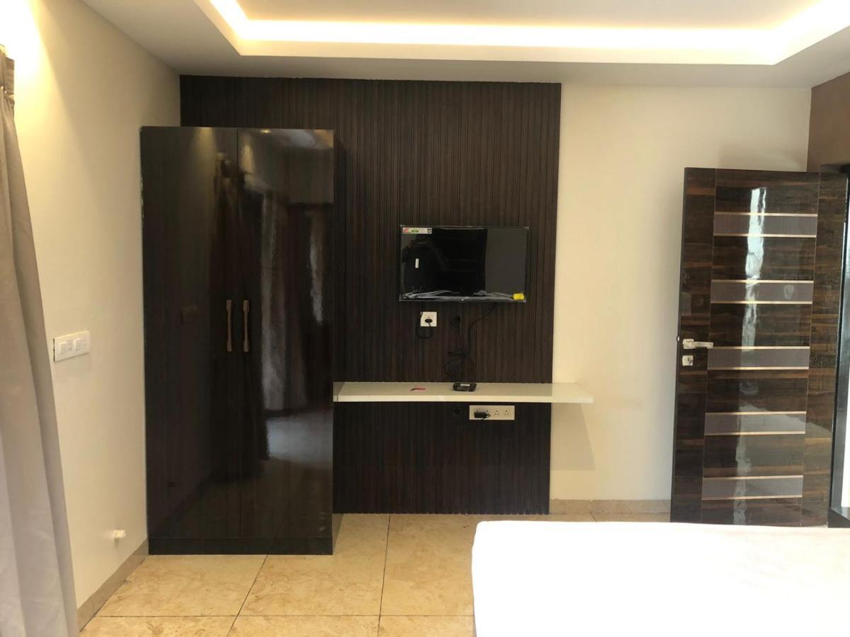 Hotel L. R Residency Kanchipuram Esterno foto
