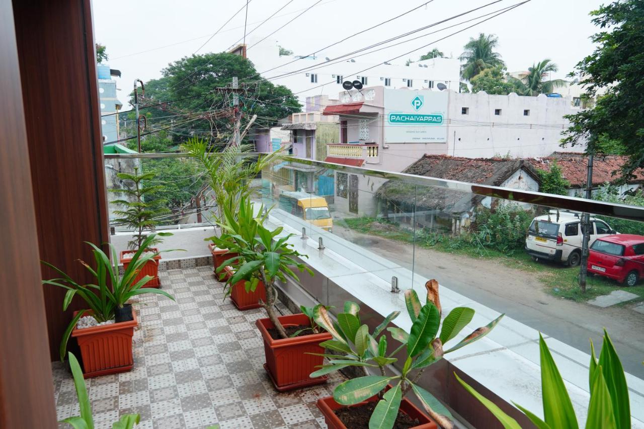Hotel L. R Residency Kanchipuram Esterno foto