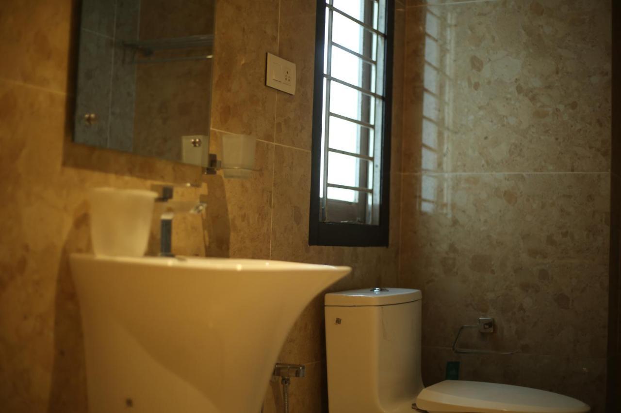 Hotel L. R Residency Kanchipuram Esterno foto