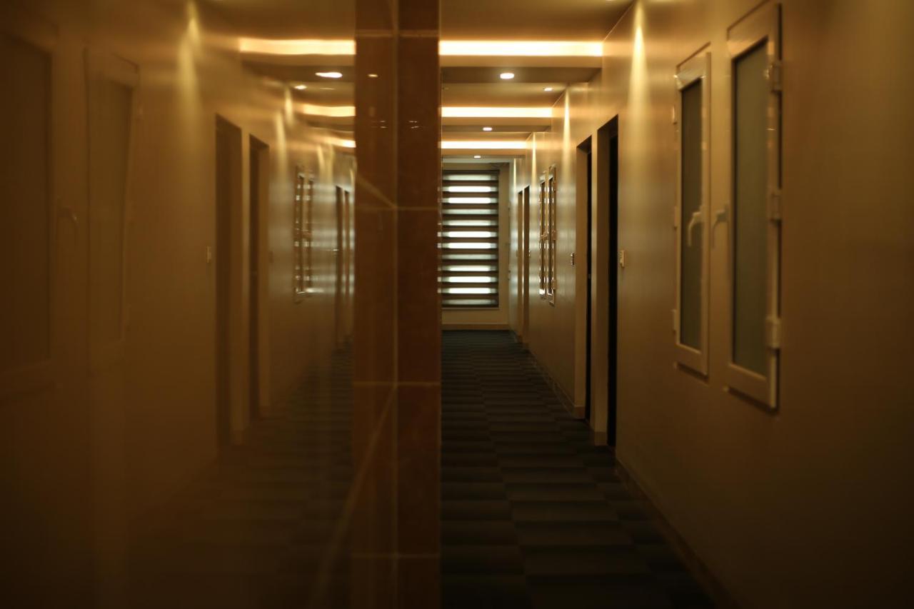Hotel L. R Residency Kanchipuram Esterno foto