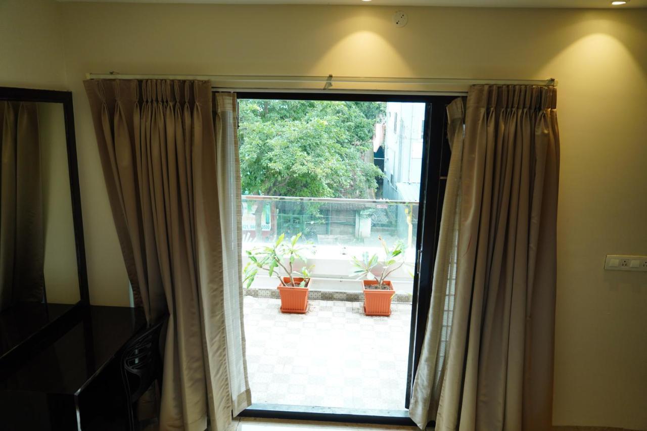 Hotel L. R Residency Kanchipuram Esterno foto