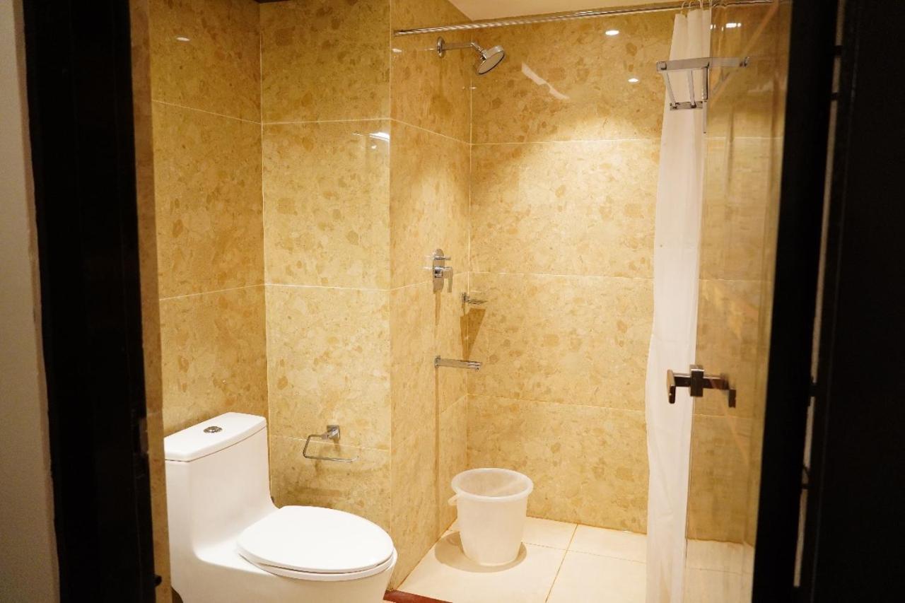 Hotel L. R Residency Kanchipuram Esterno foto