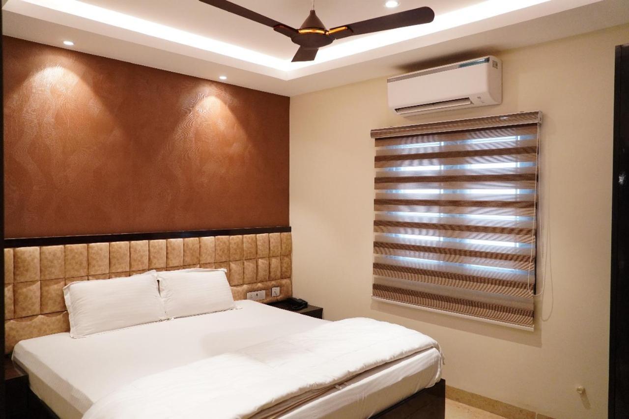 Hotel L. R Residency Kanchipuram Esterno foto