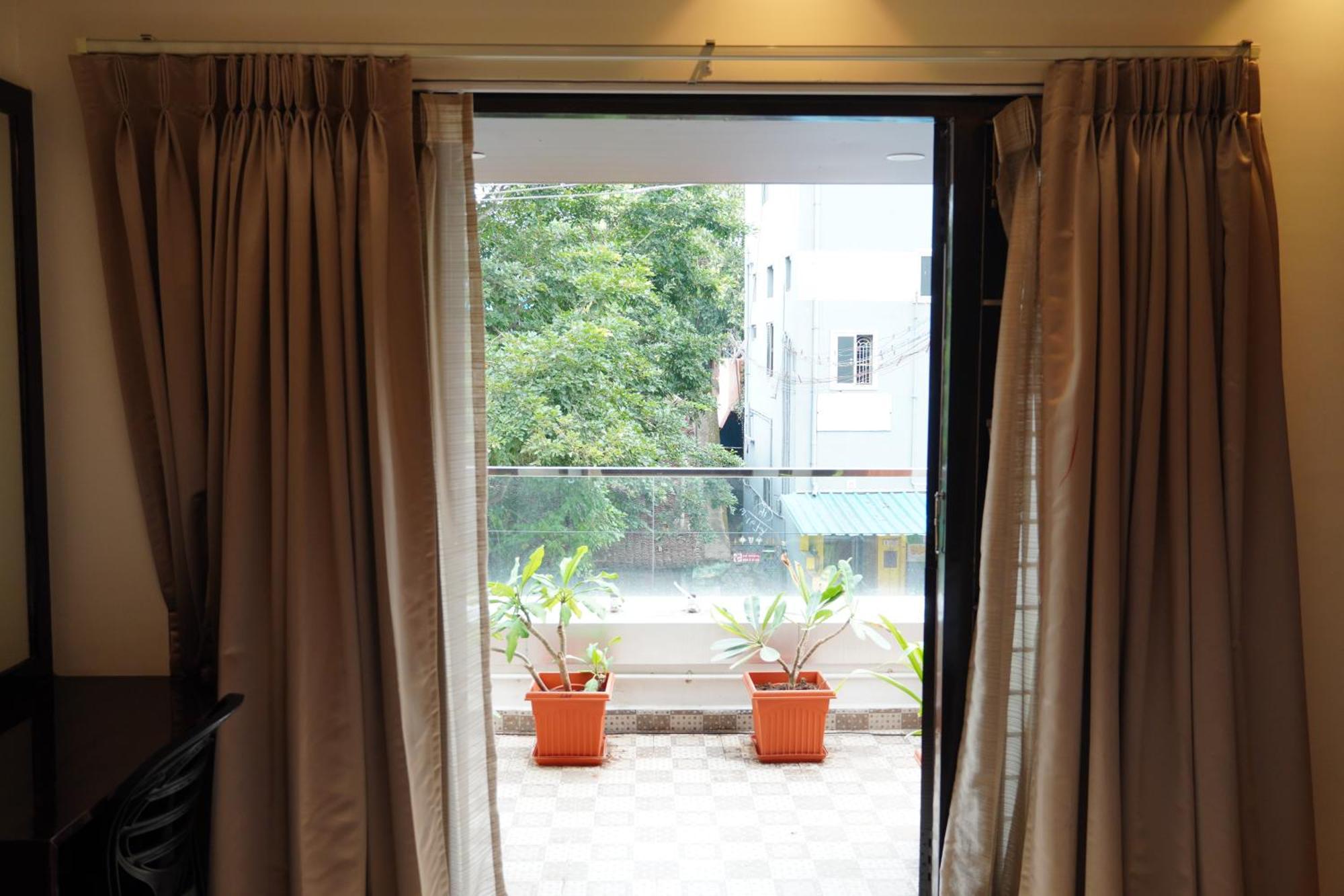 Hotel L. R Residency Kanchipuram Esterno foto